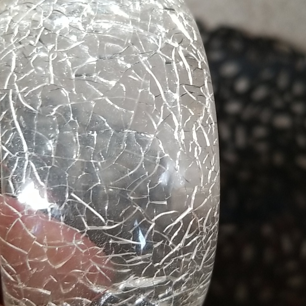 Large Plastic Bangle With Crackle design. - Picture 4 of 5